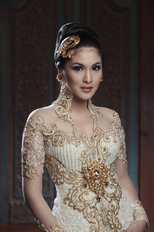 Anne Avantie Collections